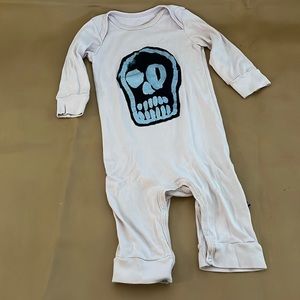 Nununu world onesie size 12-18 months